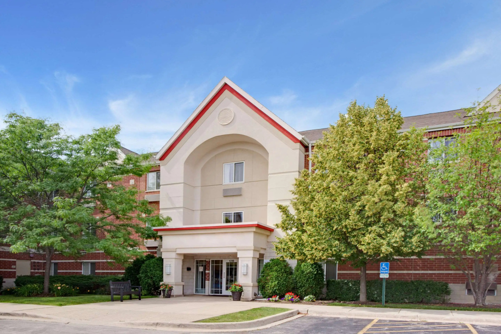 photo 1 of MainStay Suites Chicago Schaumburg