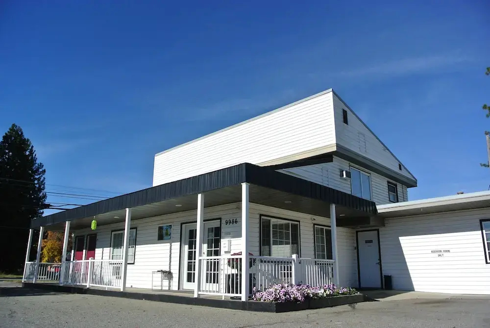 photo 1 of Silver Lakes Inn