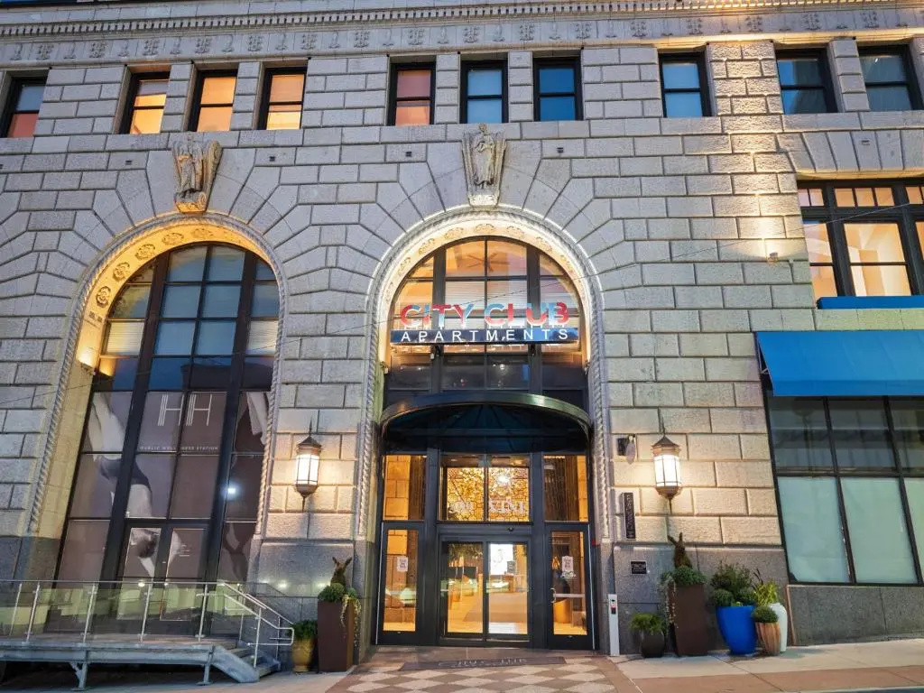 photo 1 of Heart of Downtown with Amazing Amenities steps from Nightlife 503