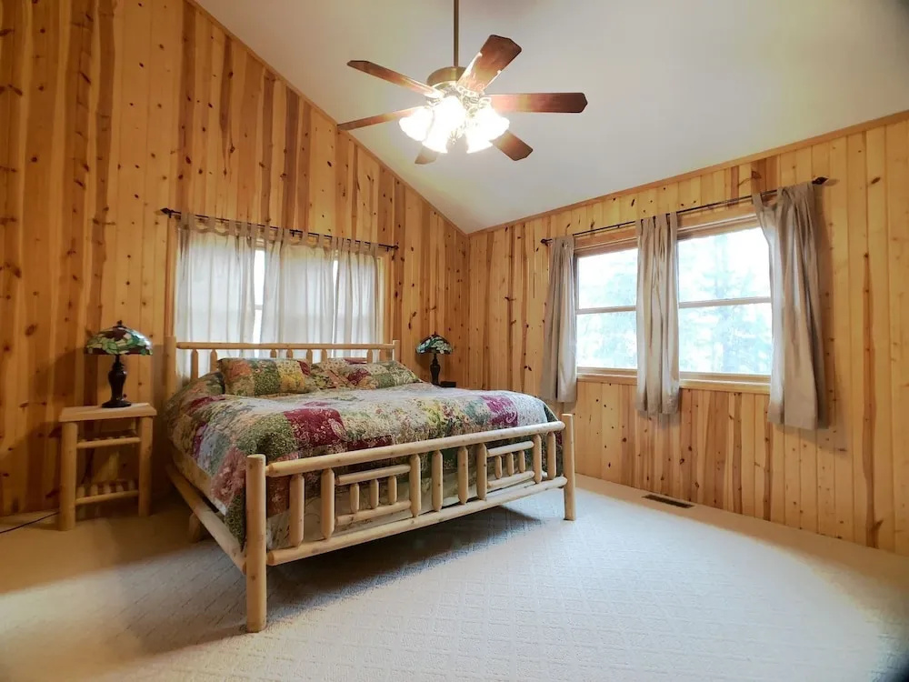 photo 1 of Yeti`s Den