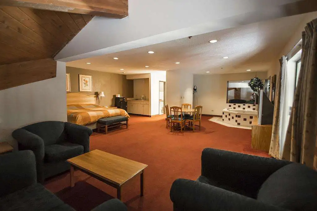 photo 1 of Baymont by Wyndham Harvard