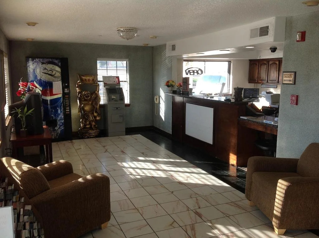 photo 1 of Heritage Inn Grand Prairie
