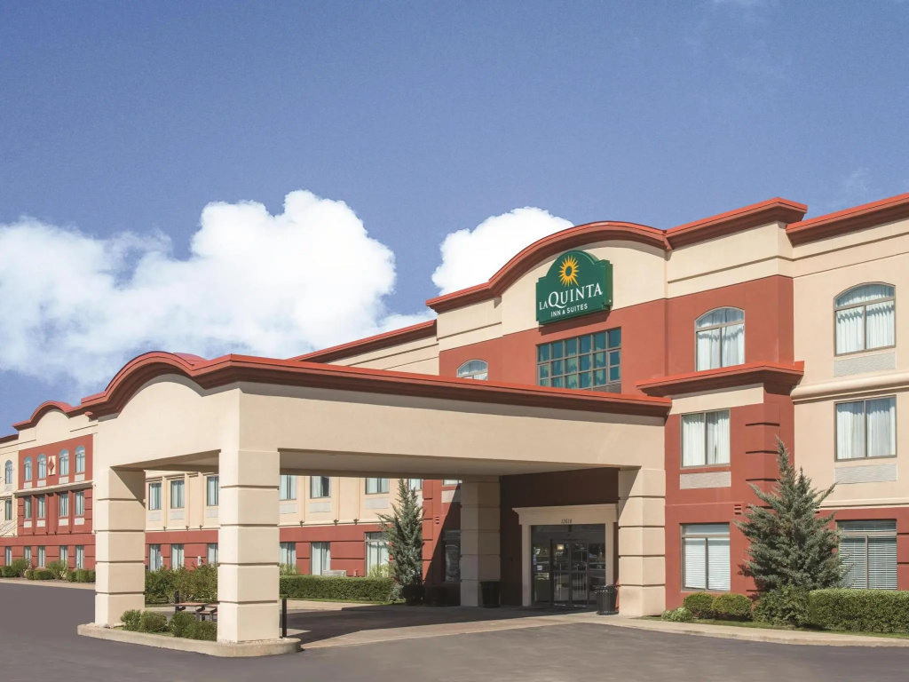 photo 1 of Holiday Inn Express St. Louis Arpt Maryland Hgts