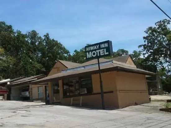 photo 1 of Hi Way Inn