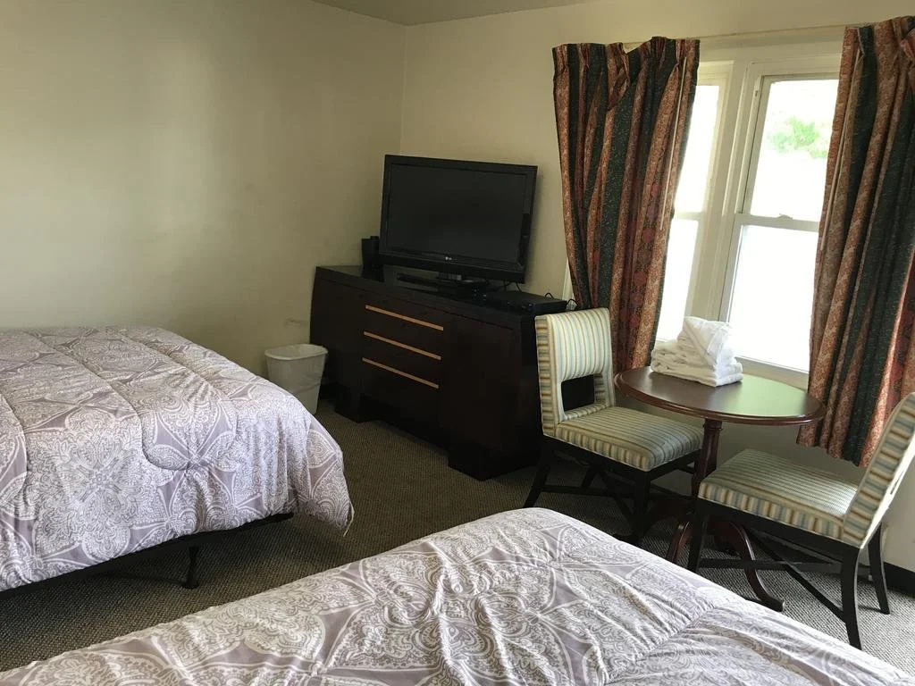photo 1 of Highlander Inn
