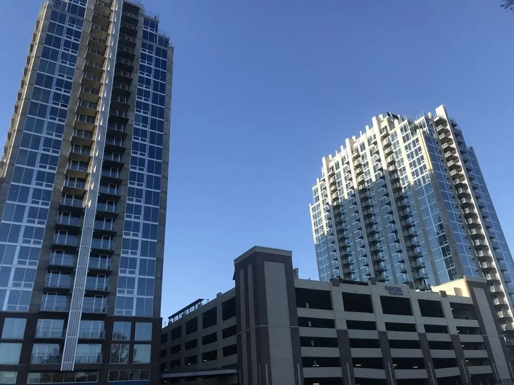 photo 1 of FRONTDESK Uptown Apts with City Views Charlotte