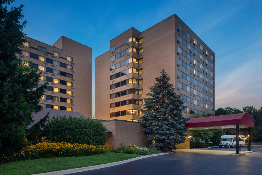 photo 1 of Hilton Chicago/Northbrook