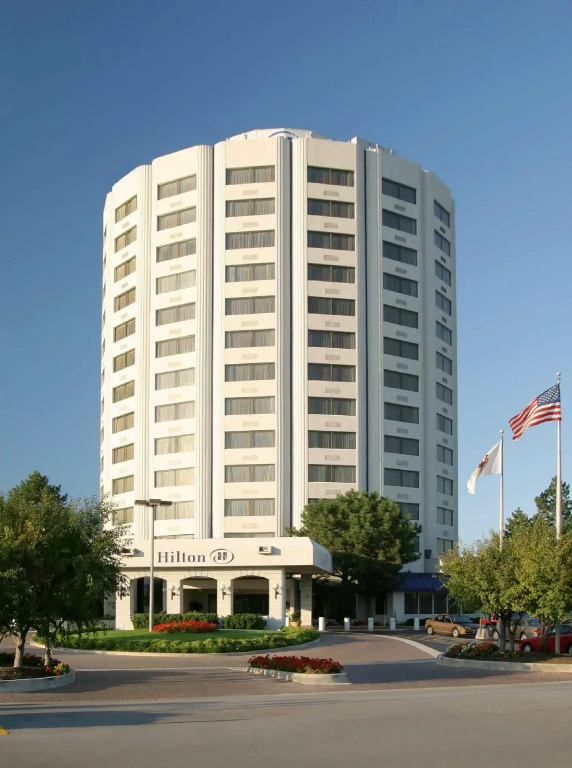 photo 1 of Hilton Chicago/Oak Lawn