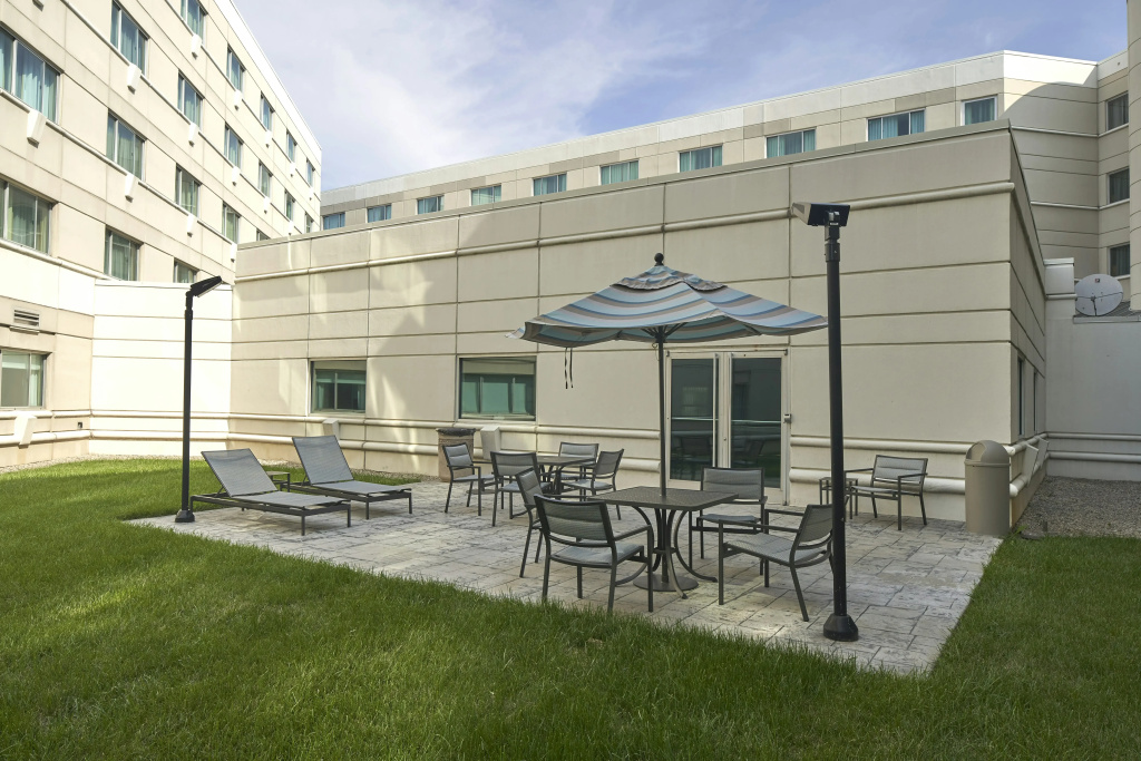 photo 1 of Hilton Cincinnati Airport