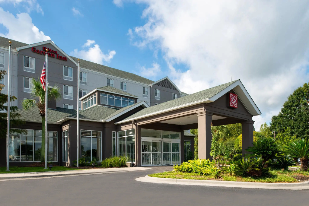 photo 1 of Hilton Garden Inn Baton Rouge Airport