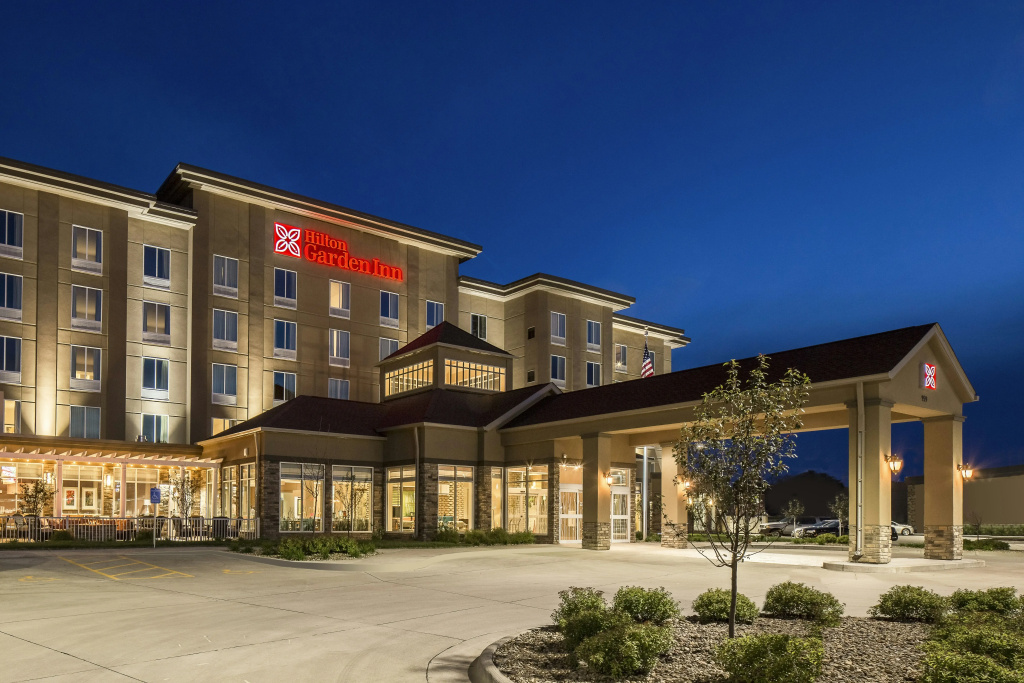 photo 1 of Hilton Garden Inn Bettendorf/ Quad Cities