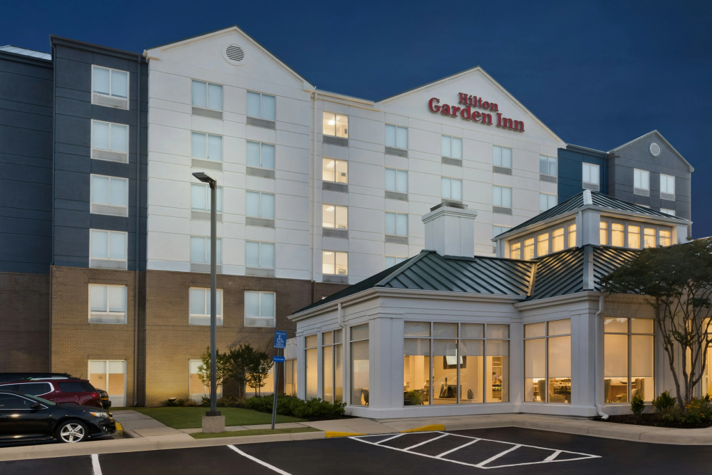 photo 1 of Hilton Garden Inn Birmingham/Lakeshore Drive