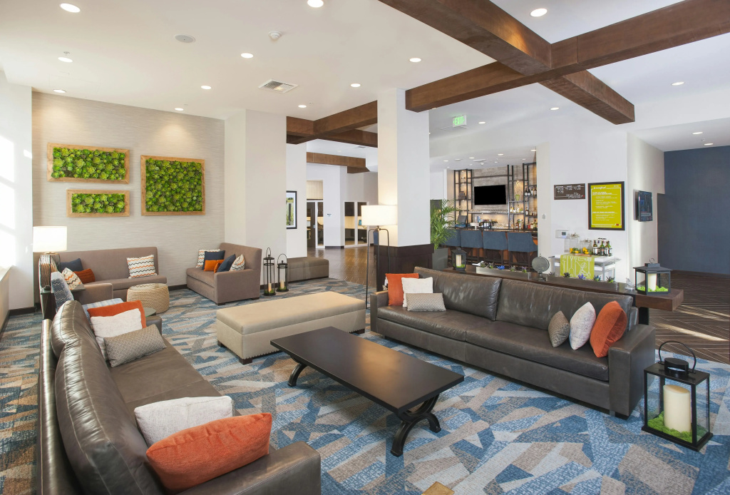 photo 1 of Hilton Garden Inn Burbank Los Angeles