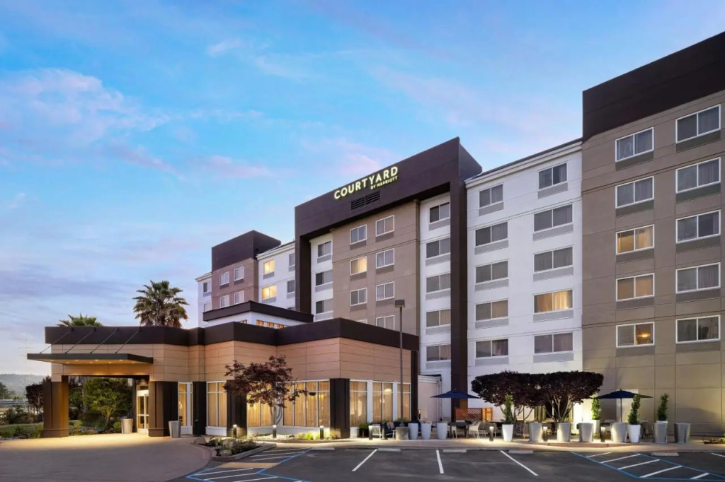 photo 1 of Courtyard by Marriott San Francisco Airport Burlingame