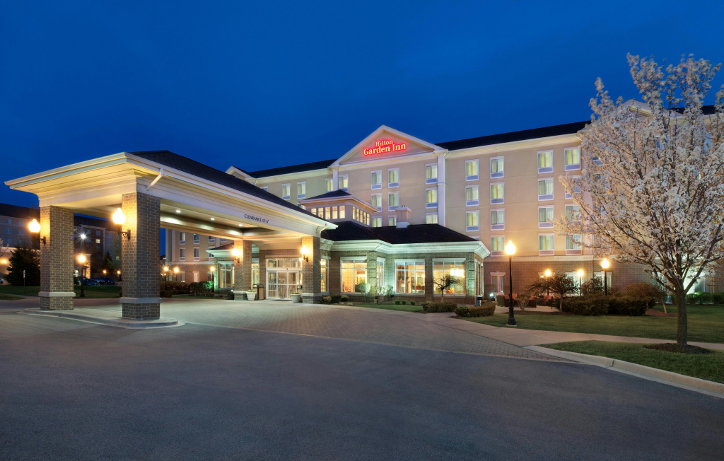 photo 1 of Hilton Garden Inn Chicago/Midway Airport