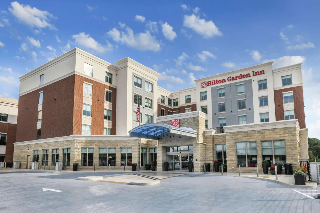 photo 1 of Hilton Garden Inn Cincinnati Midtown