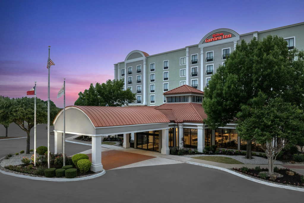 photo 1 of Hilton Garden Inn Dallas Lewisville