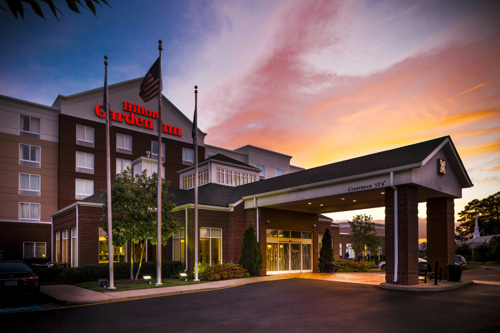 photo 1 of Hilton Garden Inn Hampton Coliseum Central
