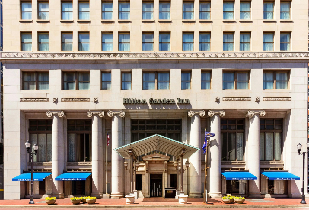 photo 1 of Hilton Garden Inn Indianapolis Downtown