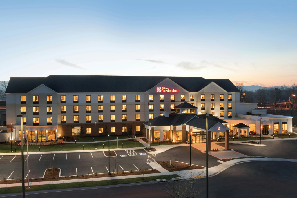 photo 1 of Hilton Garden Inn Medford, OR