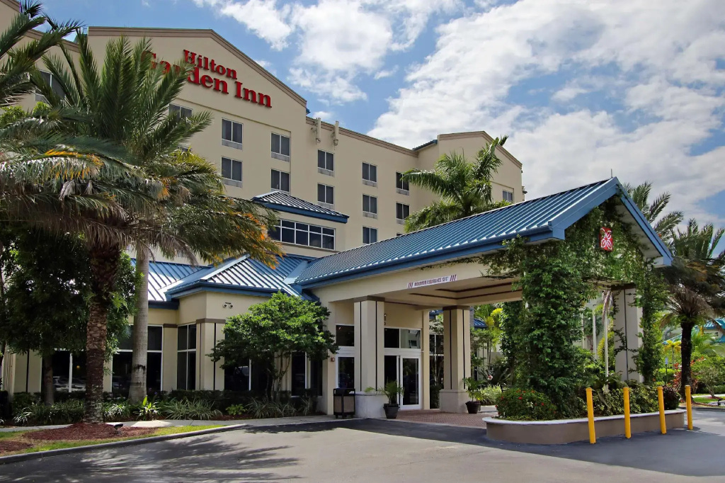 photo 1 of Hilton Garden Inn Miami Airport West