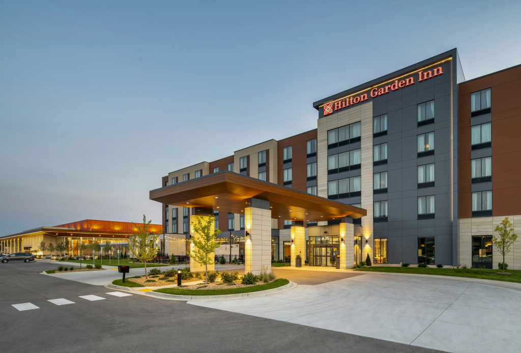 photo 1 of Hilton Garden Inn Milwaukee Brookfield Conference Center, WI