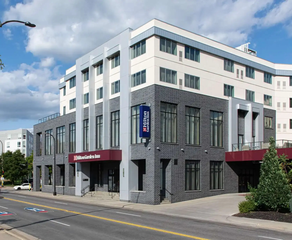 photo 1 of Hilton Garden Inn Minneapolis University Area