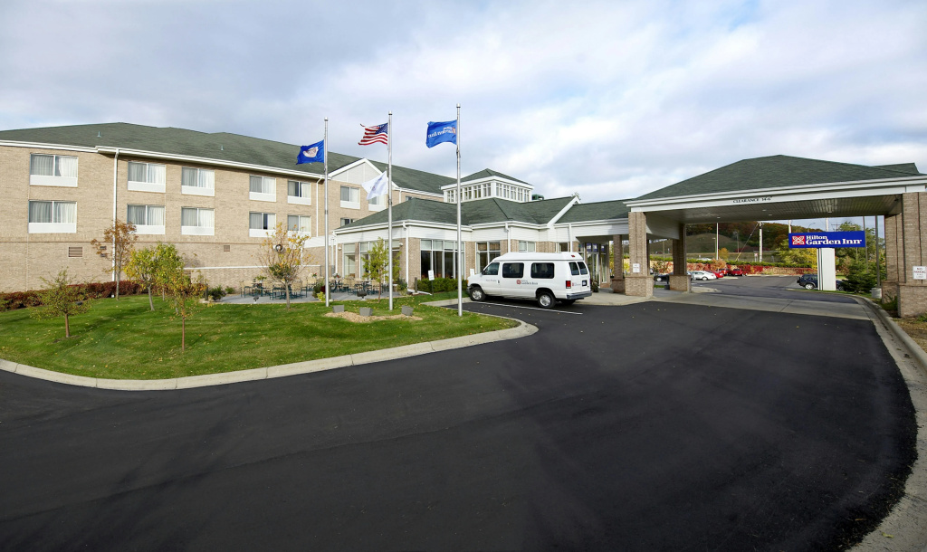 photo 1 of Hilton Garden Inn Minneapolis/Eden Prairie