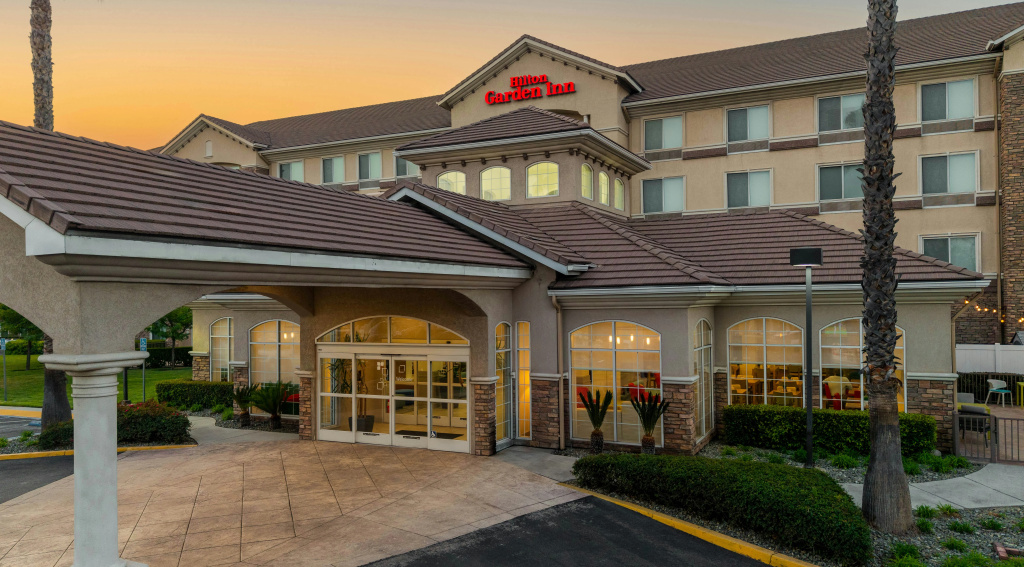 photo 1 of Hilton Garden Inn Ontario/Rancho Cucamonga