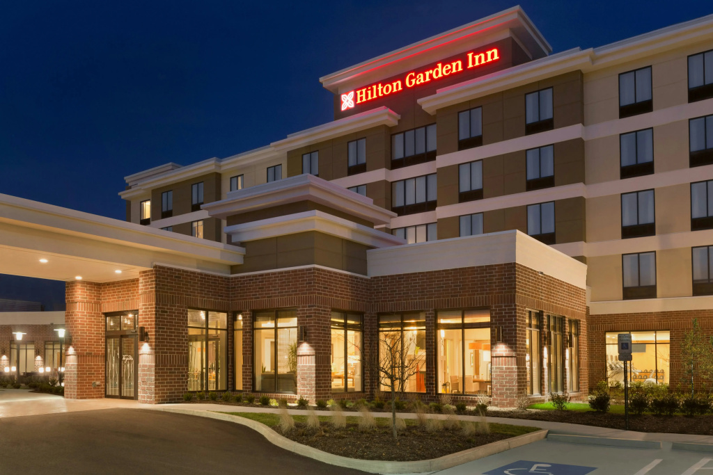 photo 1 of Hilton Garden Inn Pittsburgh Airport South-Robinson Mall