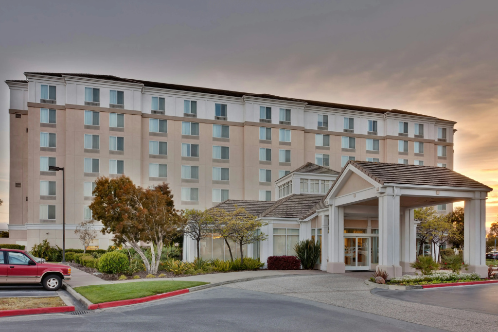 photo 1 of Hilton Garden Inn San Francisco Arpt North