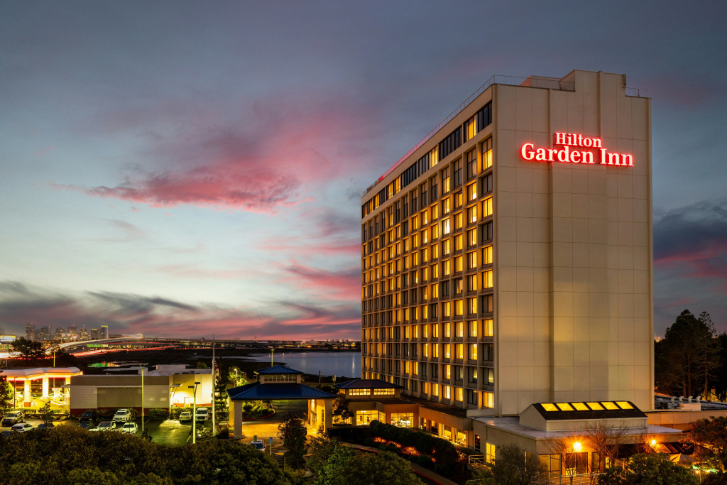 photo 1 of Hilton Garden Inn San Francisco/Oakland Bay Bridge