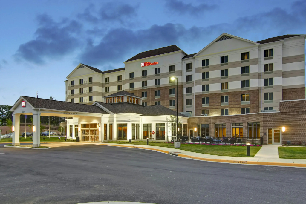 photo 1 of Hilton Garden Inn Woodbridge