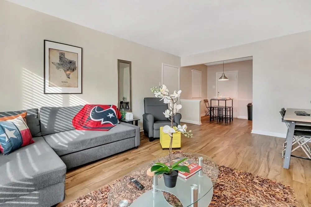 photo 1 of Historic Elegant Texas Style Apartment In The Pearl