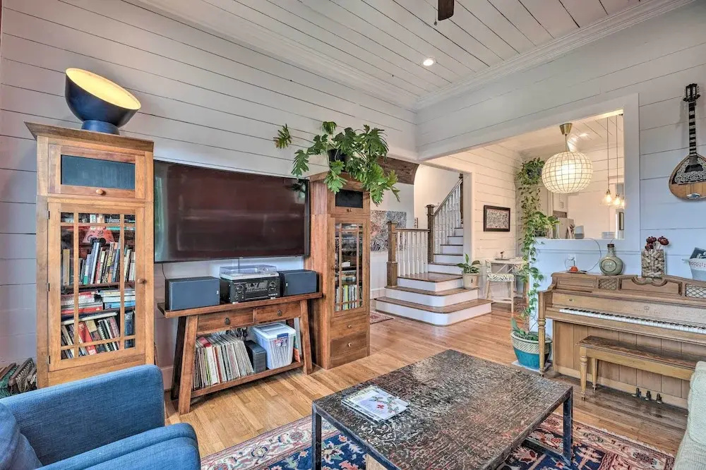 photo 1 of Historic Houston Bungalow ~ 2 Mi to Downtown!