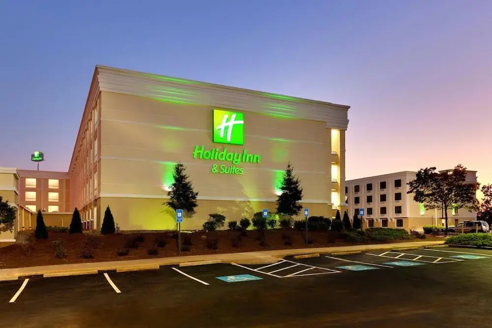 photo 1 of Holiday Inn & Suites Atlanta Airport-North