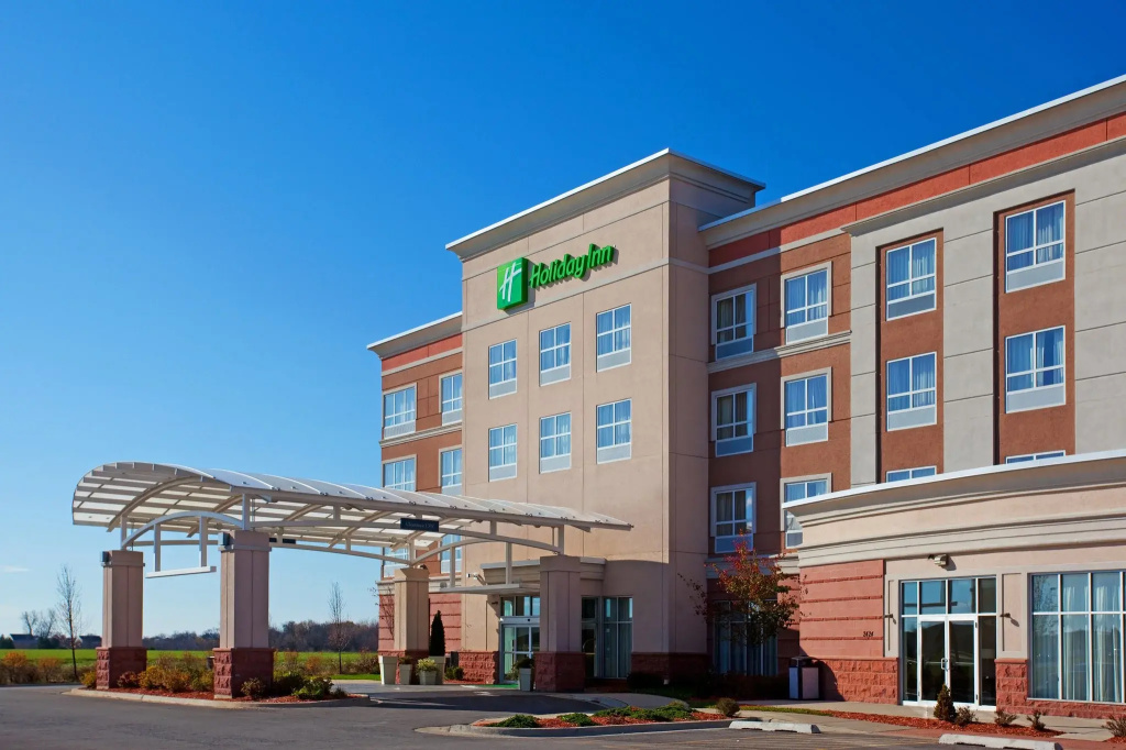 photo 1 of Holiday Inn Aurora North - Naperville by IHG