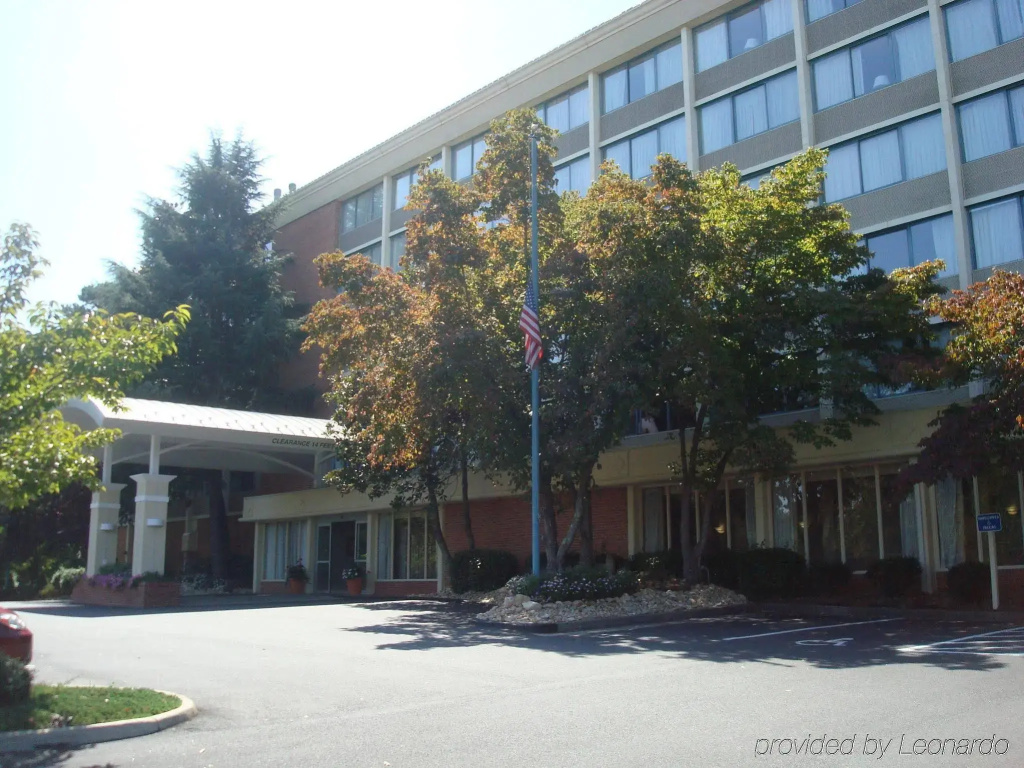photo 1 of Holiday Inn Charlottesville-Monticello by IHG