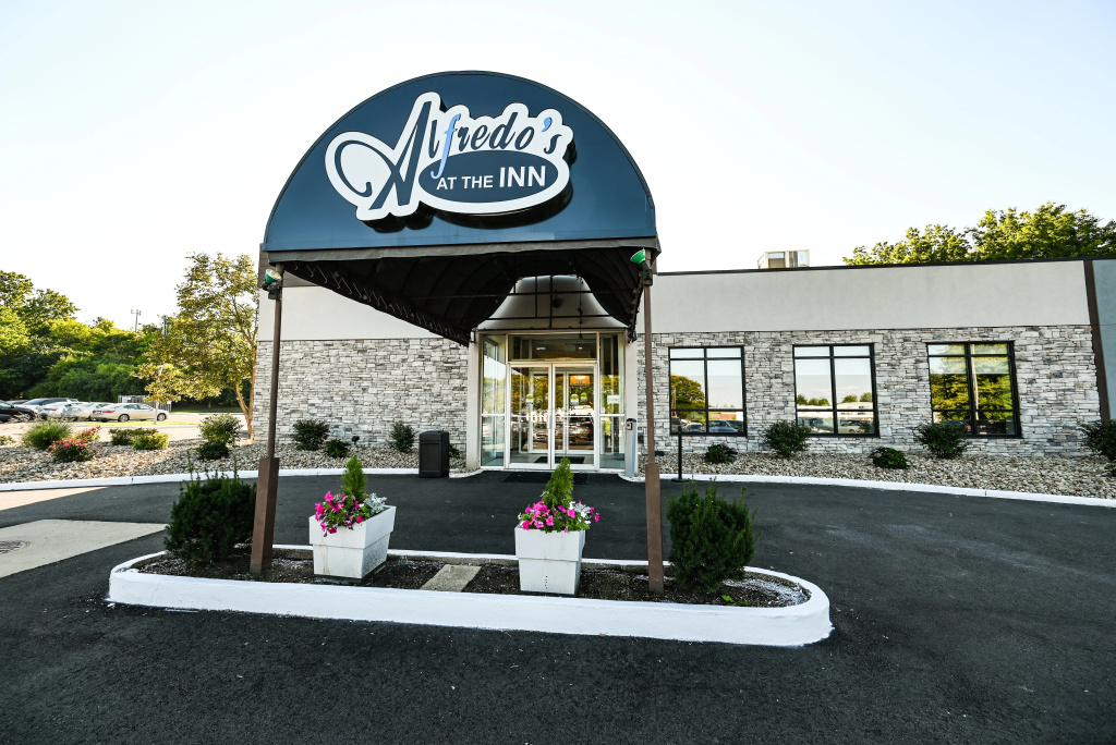 photo 1 of Holiday Inn Cleveland-Mayfield by IHG