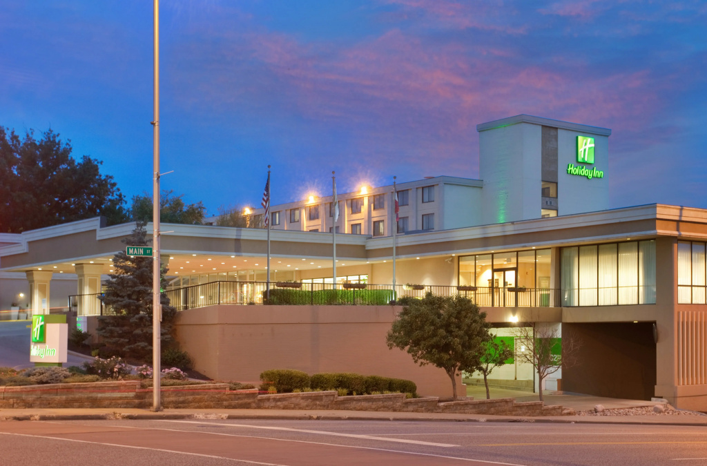 photo 1 of Holiday Inn Country Club Plaza