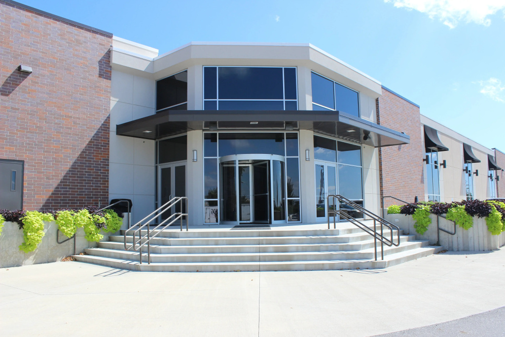 photo 1 of Holiday Inn Des Moines-Airport/Conf Center by IHG