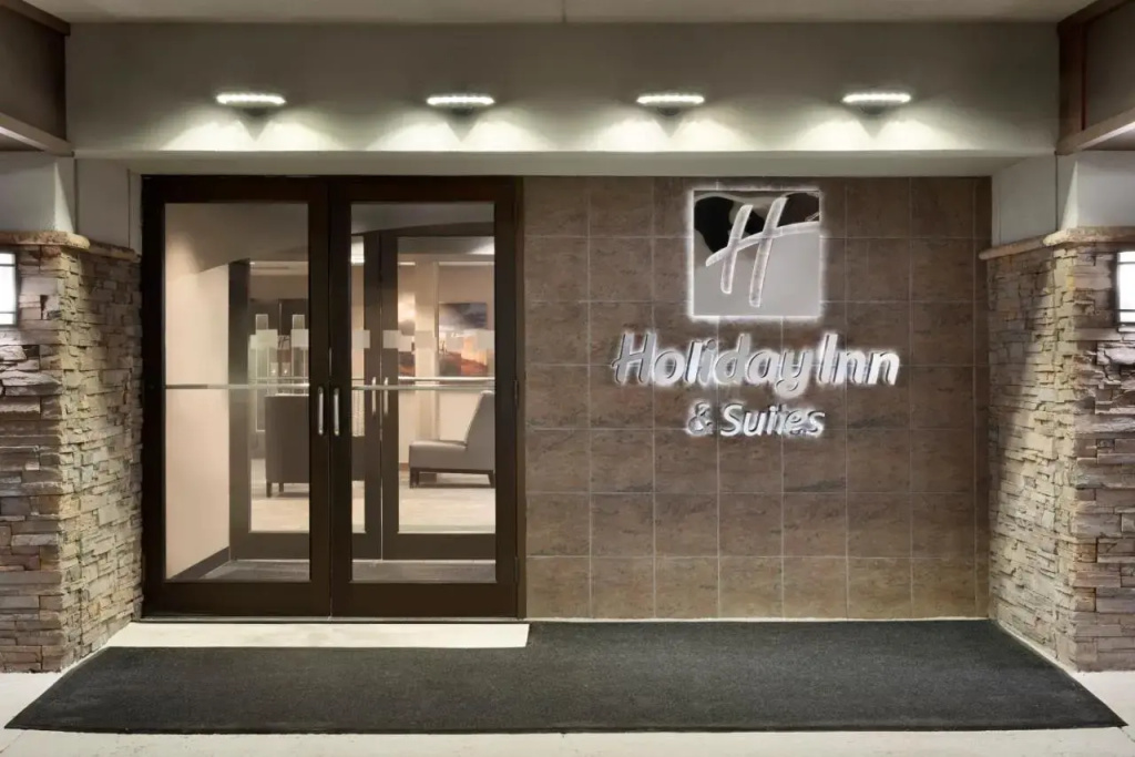 photo 1 of Holiday Inn Hotel & Suites Duluth-Downtown