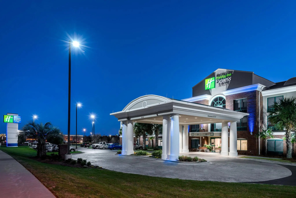 photo 1 of Holiday Inn Express & Suites Florence I-95 & I-20 Civic Ctr by IHG