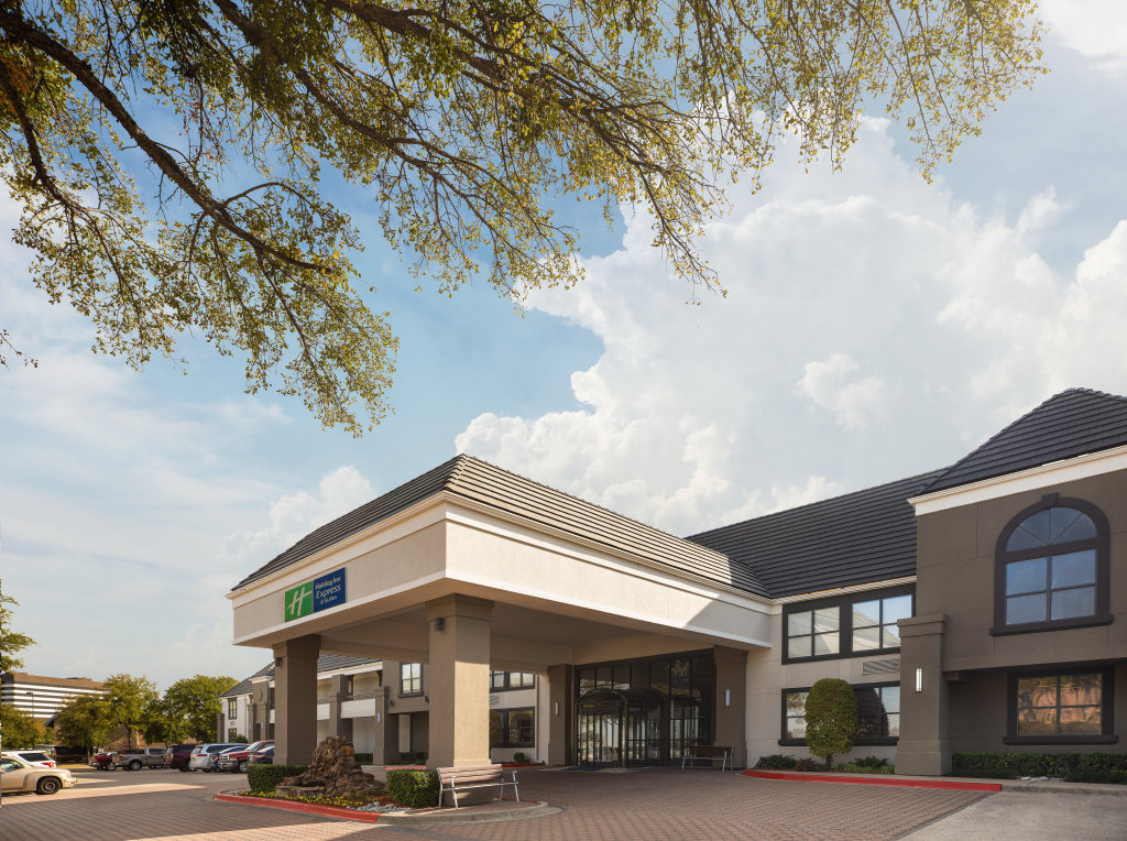 photo 1 of Holiday Inn Express & Suites Irving Dfw Airport North by IHG