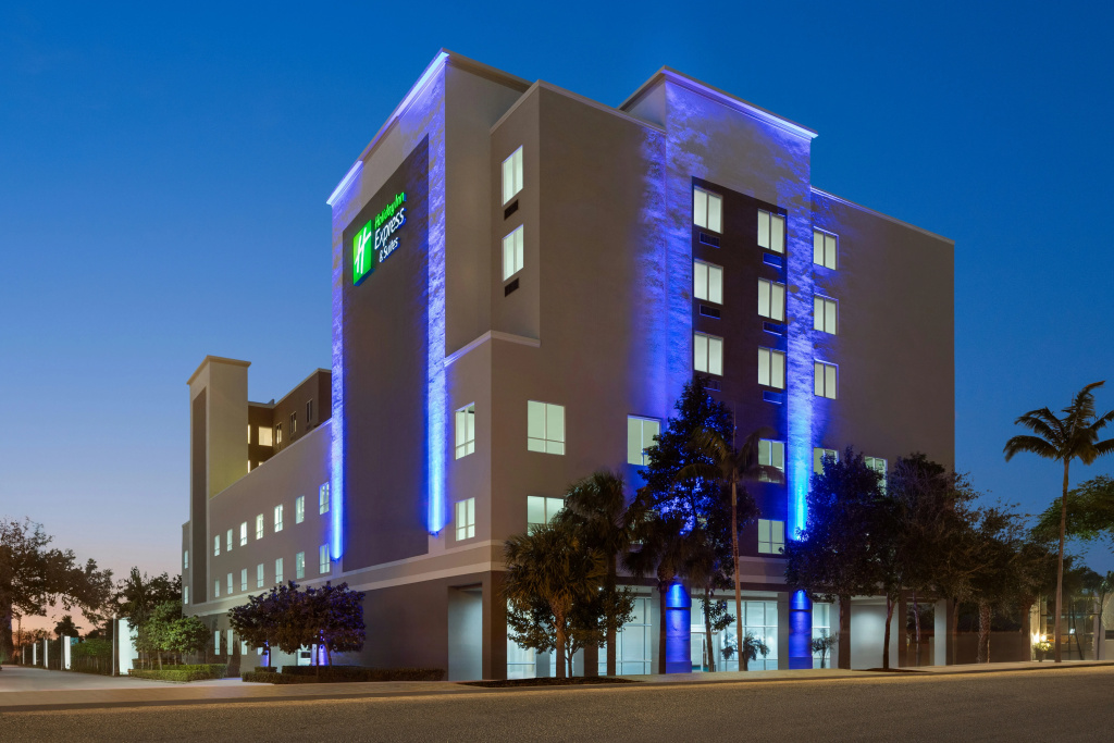 photo 1 of Holiday Inn Express & Suites Fort Lauderdale Airport South by IHG