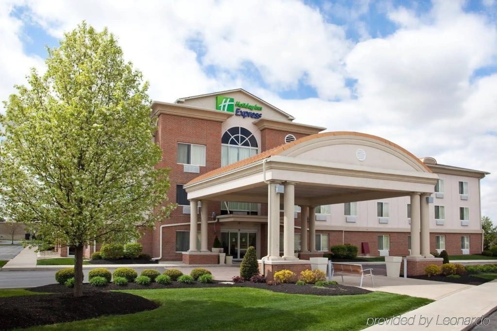 photo 1 of Holiday Inn Express & Suites Marion by IHG