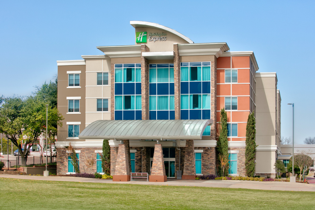 photo 1 of Holiday Inn Express & Suites North Dallas at Preston by IHG