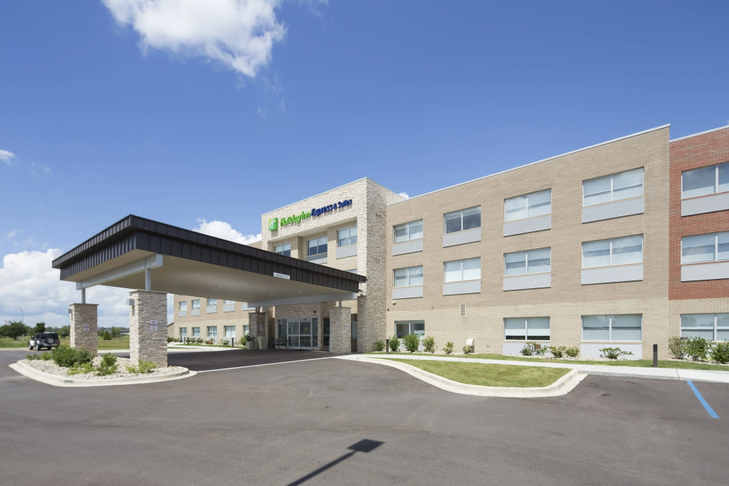 photo 1 of Holiday Inn Express & Suites Rochester Hill - Detroit Area by IHG