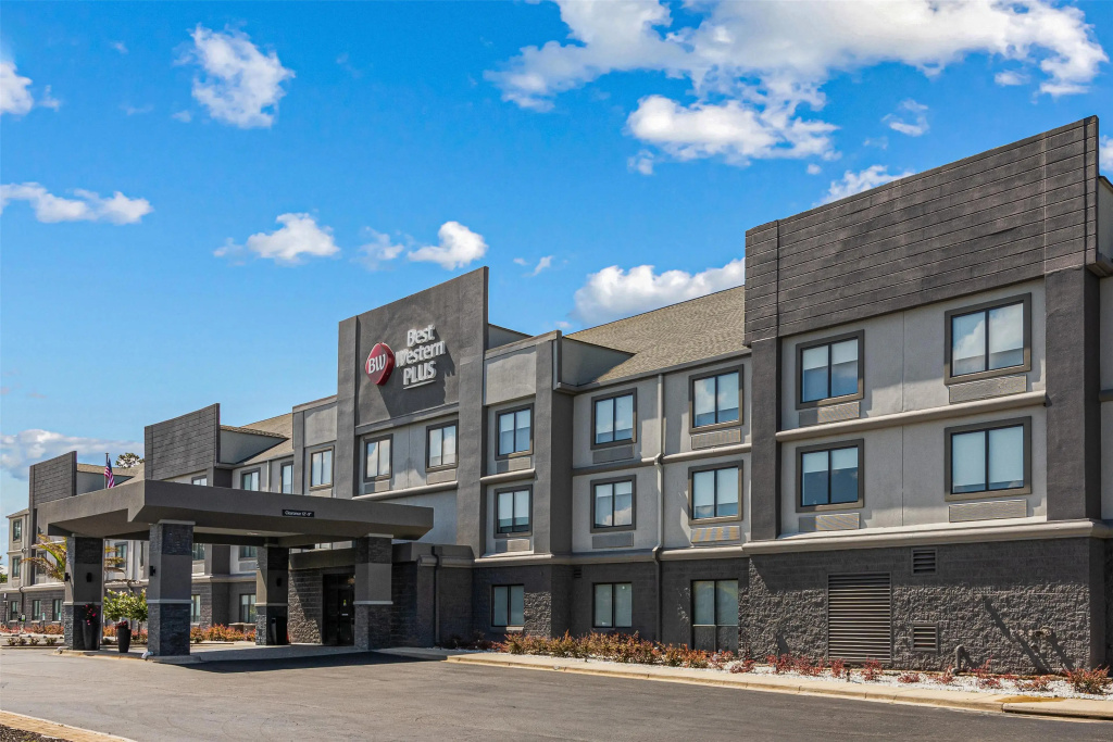 photo 1 of Best Western Plus Savannah Gateway