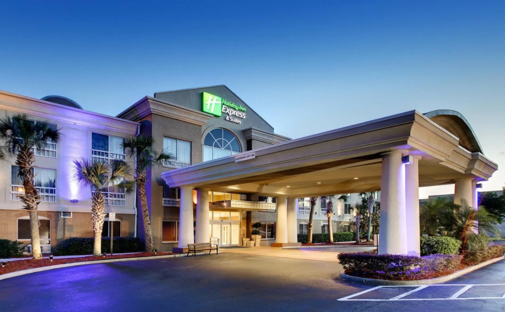 photo 1 of Holiday Inn Express & Suites Jacksonville South - I-295